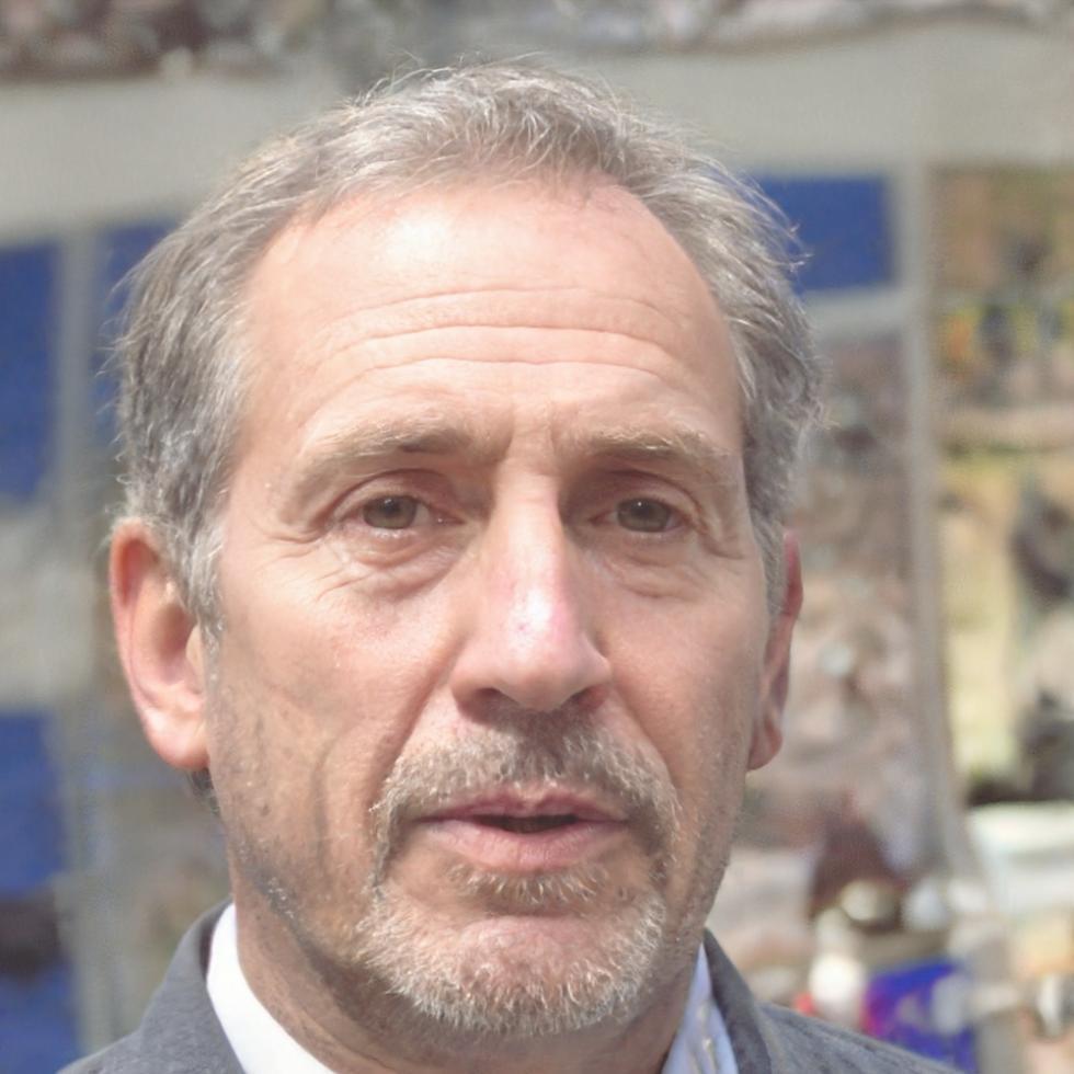 Portrait professionnel de Maxence Bélanger, directeur des opérations financières